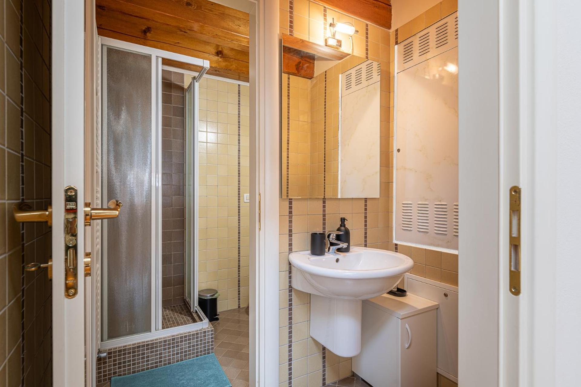 Deluxe Attic, Il Miglior Comfort A *